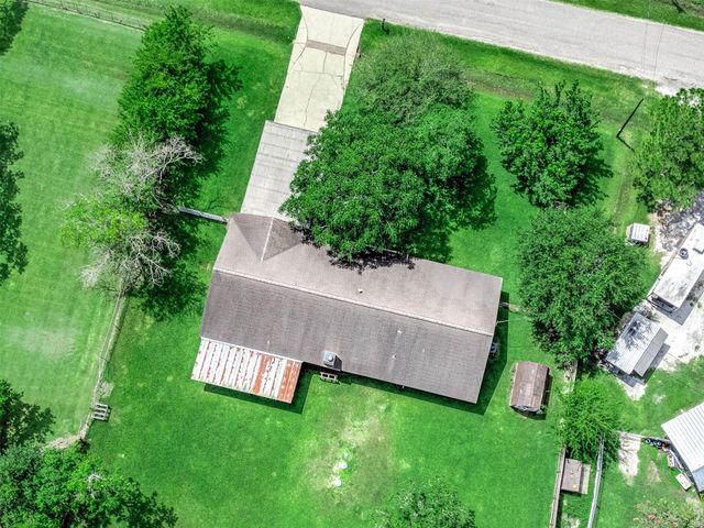 1626 County Road 965, Alvin, TX 77511