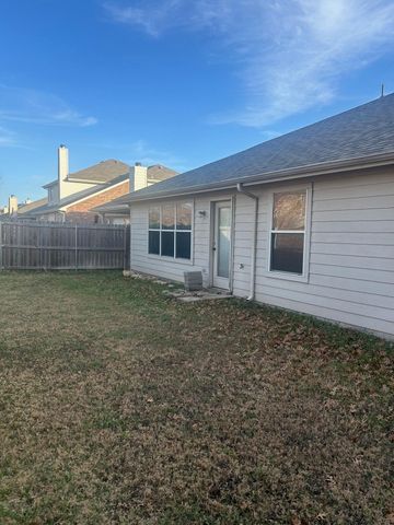 1713 Heron Drive, Aubrey, TX 76227