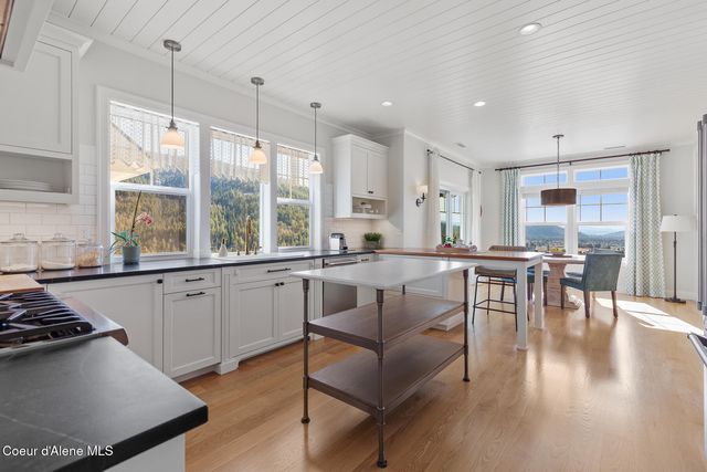 1780 E Grandview Dr, Coeur D'alene, ID 83815