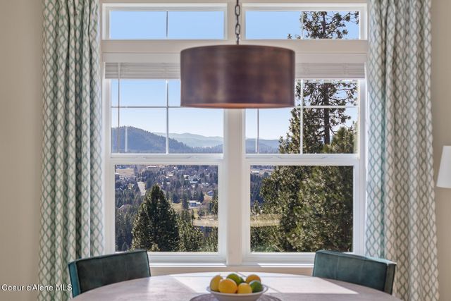 1780 E Grandview Dr, Coeur D'alene, ID 83815