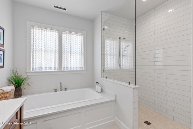 1780 E Grandview Dr, Coeur D'alene, ID 83815