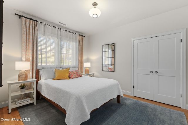 1780 E Grandview Dr, Coeur D'alene, ID 83815