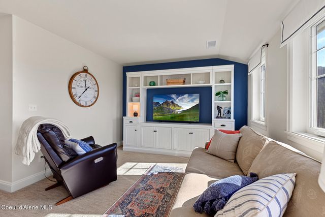 1780 E Grandview Dr, Coeur D'alene, ID 83815