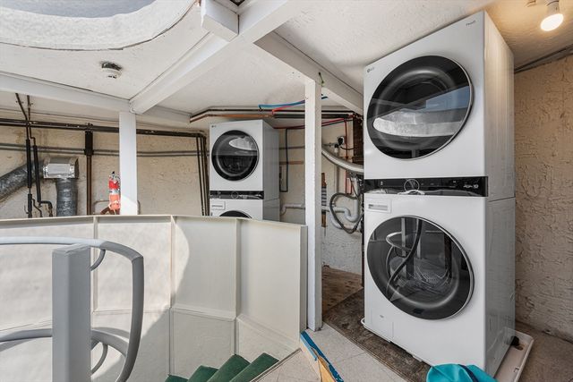 516 Green St 4B, Cambridge, MA 02139