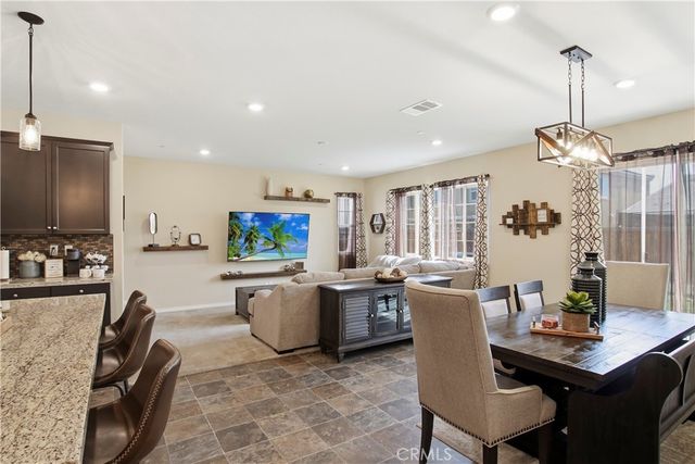 27568 Big Bend Dr, Menifee, CA 92585