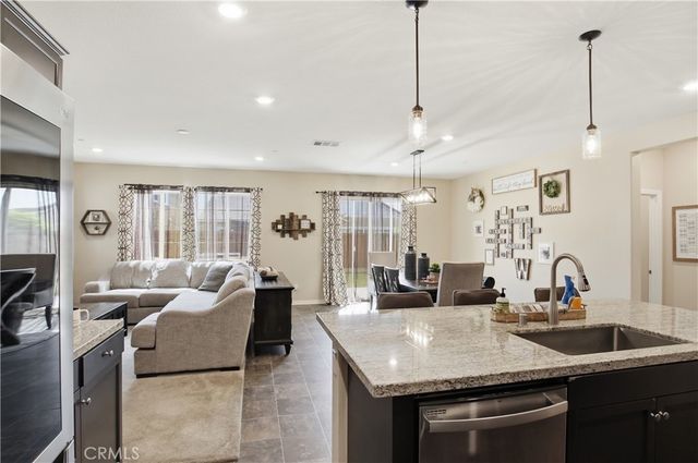 27568 Big Bend Dr, Menifee, CA 92585