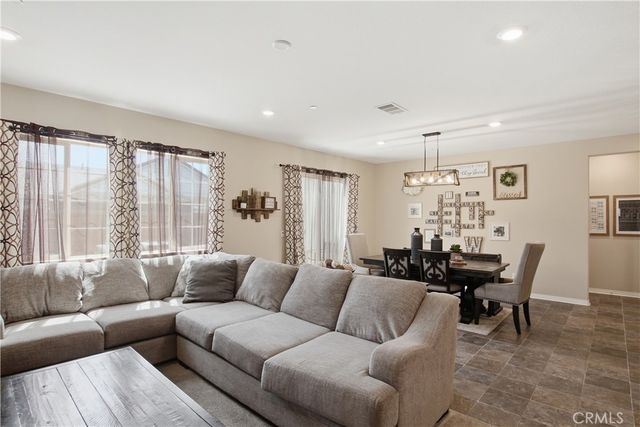 27568 Big Bend Dr, Menifee, CA 92585