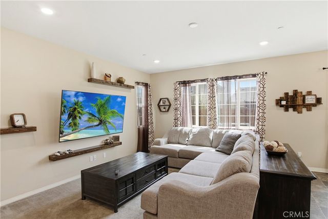 27568 Big Bend Dr, Menifee, CA 92585