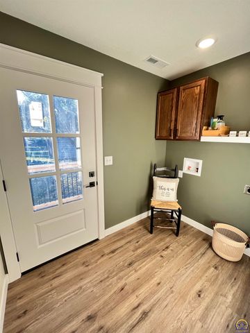 805 Peyton St, Emporia, KS 66801