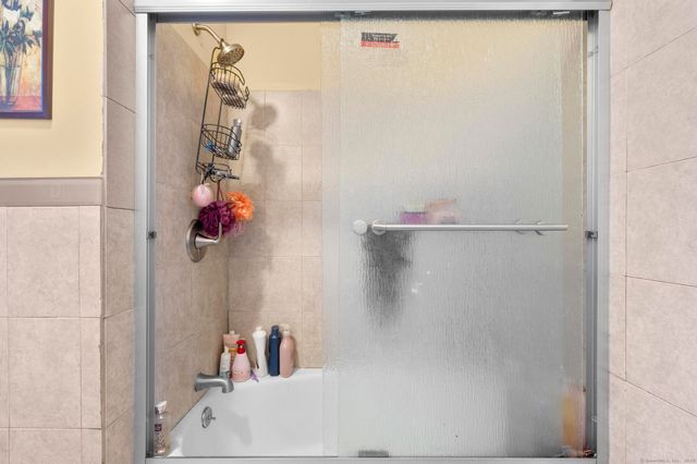 1146 Iranistan Avenue, Bridgeport, CT 06605