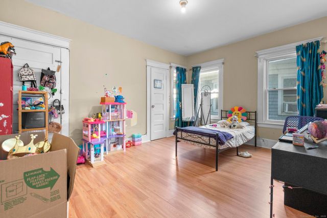 1146 Iranistan Avenue, Bridgeport, CT 06605