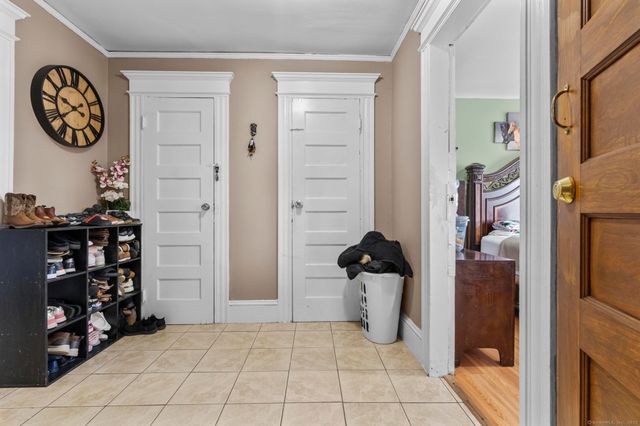 1146 Iranistan Avenue, Bridgeport, CT 06605