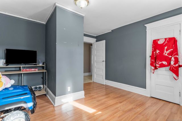 1146 Iranistan Avenue, Bridgeport, CT 06605