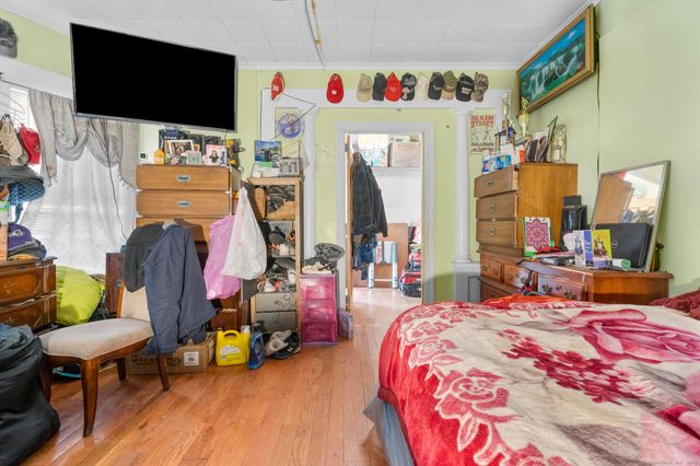 1146 Iranistan Avenue, Bridgeport, CT 06605