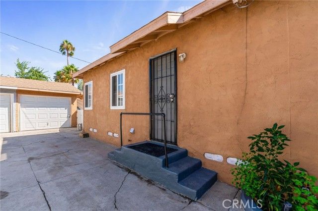 636 W Olive St, San Bernardino, CA 92410