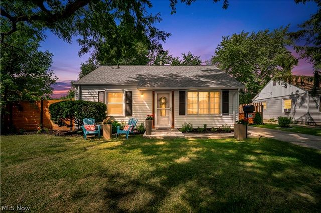 15742 Leigh Ellen Avenue, Cleveland, OH 44135