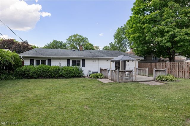 26701 Redwood Drive, Olmsted Falls, OH 44138