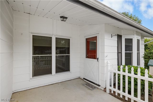 26701 Redwood Drive, Olmsted Falls, OH 44138
