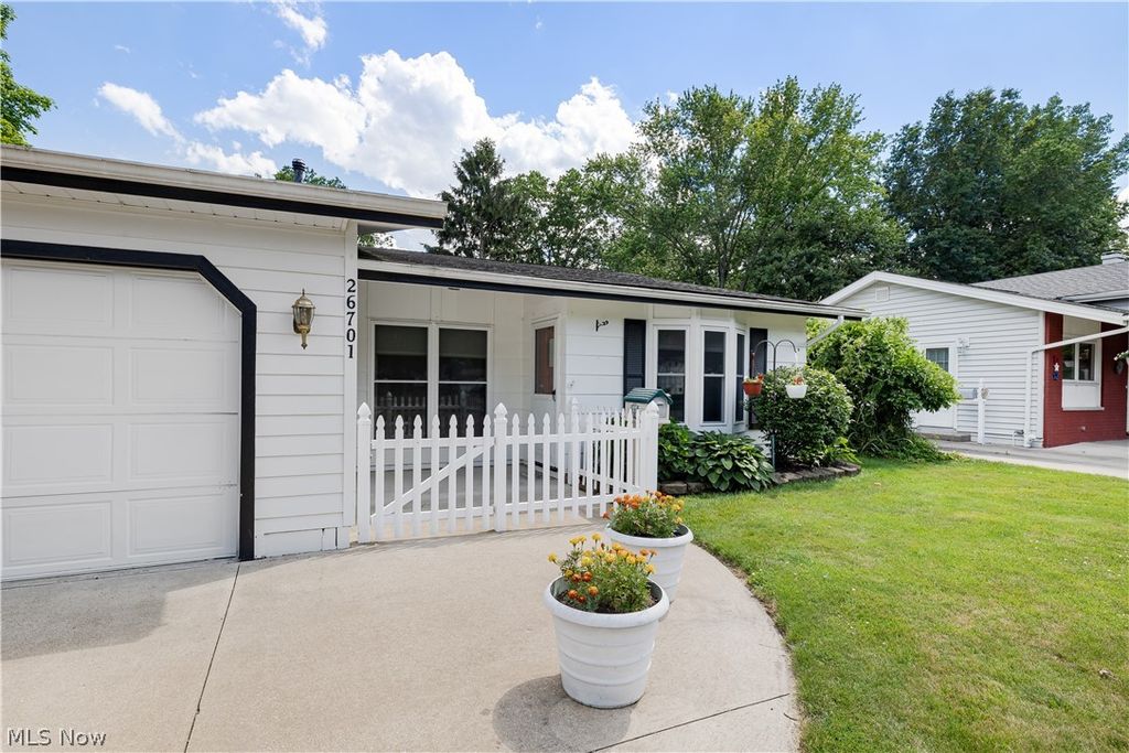 26701 Redwood Drive, Olmsted Falls, OH 44138