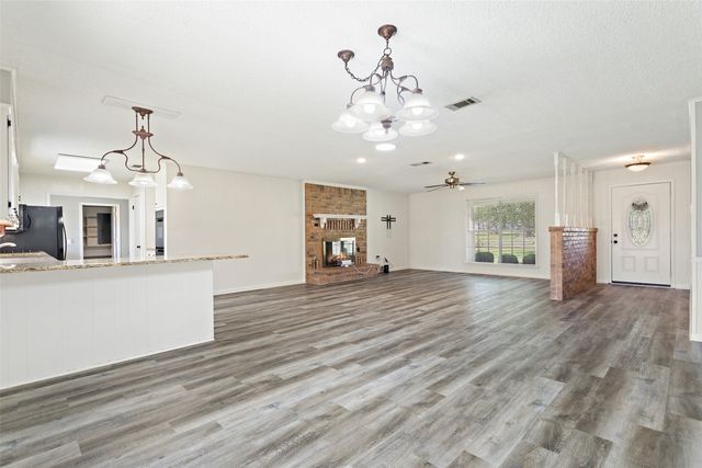 416 Azalea Street, Chandler, TX 75758