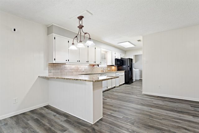 416 Azalea Street, Chandler, TX 75758