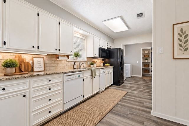416 Azalea Street, Chandler, TX 75758