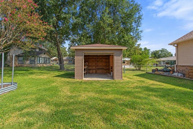 416 Azalea Street, Chandler, TX 75758