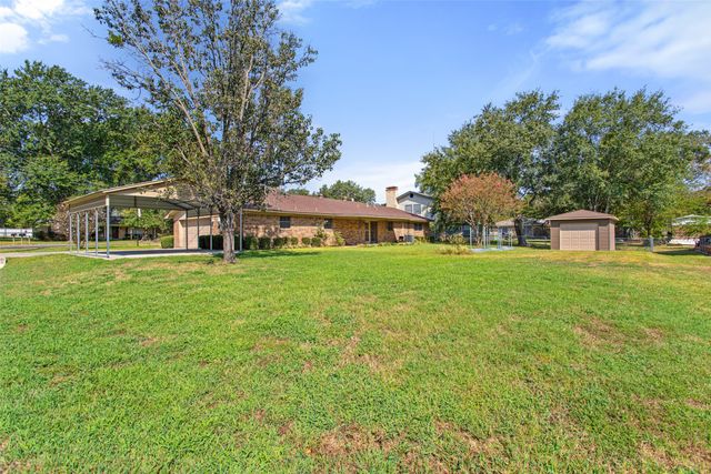 416 Azalea Street, Chandler, TX 75758