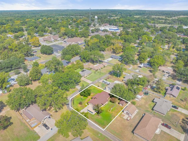 416 Azalea Street, Chandler, TX 75758