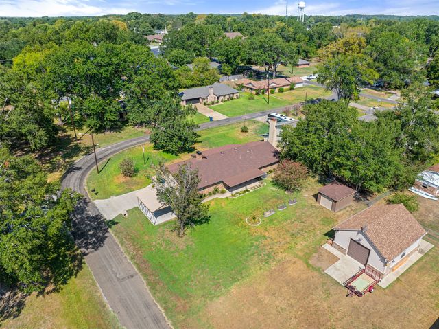 416 Azalea Street, Chandler, TX 75758