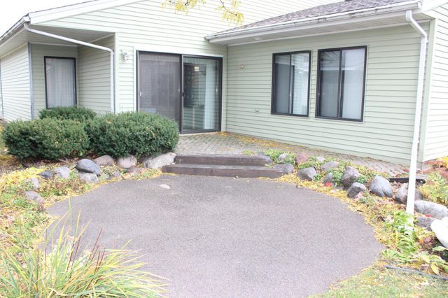 520 Graham Street SW, Hutchinson, MN 55350