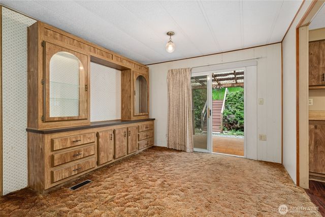26828 NE Ames Lake Road, Redmond, WA 98053