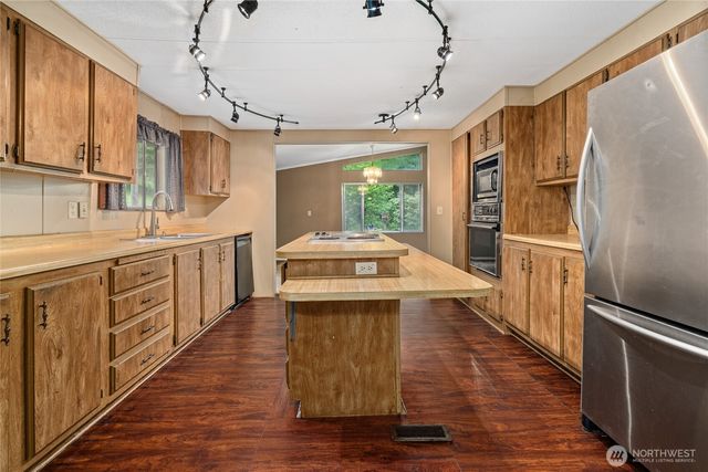 26828 NE Ames Lake Road, Redmond, WA 98053