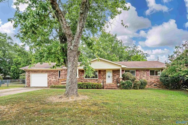 313 Christopher Drive, Athens, AL 35611