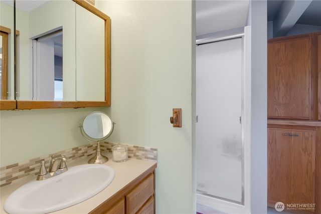 30925 22nd Avenue SW, Federal Way, WA 98023