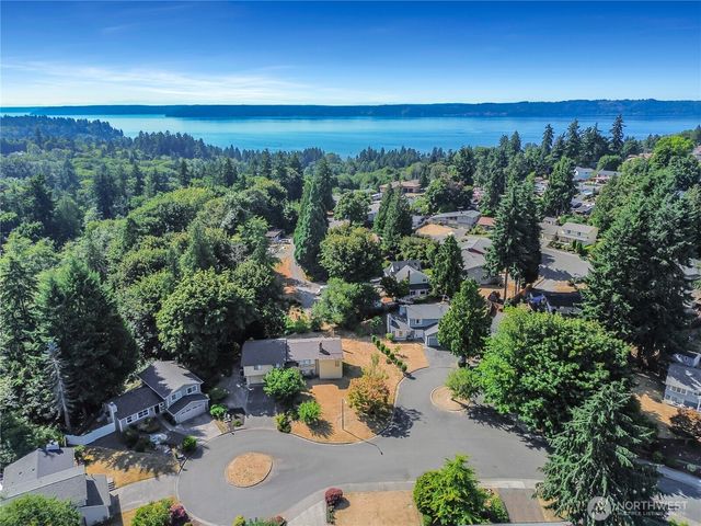 30925 22nd Avenue SW, Federal Way, WA 98023