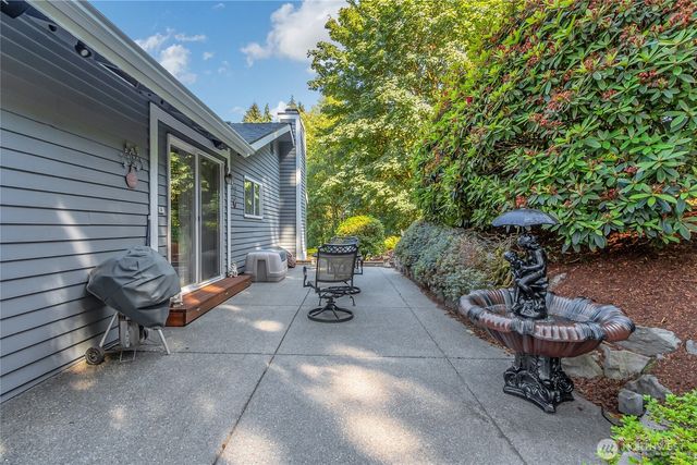 30925 22nd Avenue SW, Federal Way, WA 98023