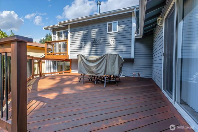 30925 22nd Avenue SW, Federal Way, WA 98023