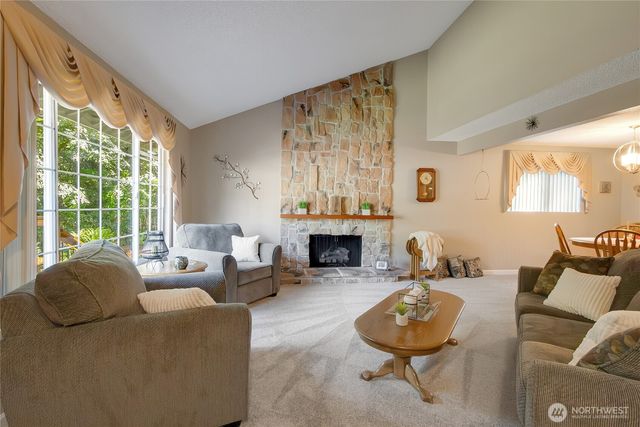 30925 22nd Avenue SW, Federal Way, WA 98023