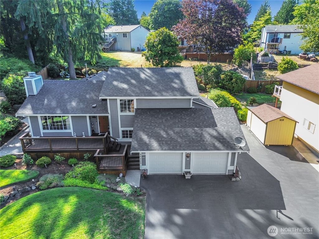 30925 22nd Avenue SW, Federal Way, WA 98023