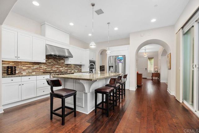 2925 Valley St, Carlsbad, CA 92008