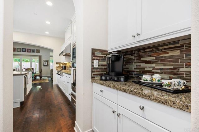 2925 Valley St, Carlsbad, CA 92008