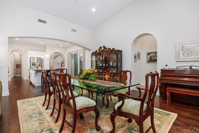 2925 Valley St, Carlsbad, CA 92008