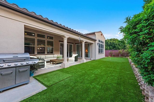 2925 Valley St, Carlsbad, CA 92008