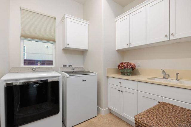 2925 Valley St, Carlsbad, CA 92008