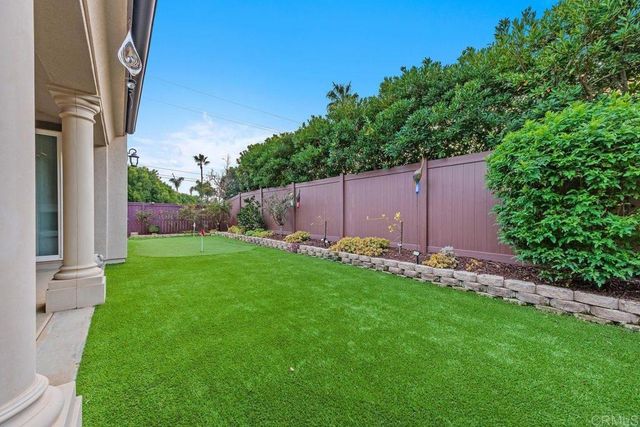 2925 Valley St, Carlsbad, CA 92008