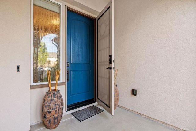 2925 Valley St, Carlsbad, CA 92008