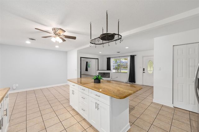 1921 NE 49TH AVENUE, Ocala, FL 34470