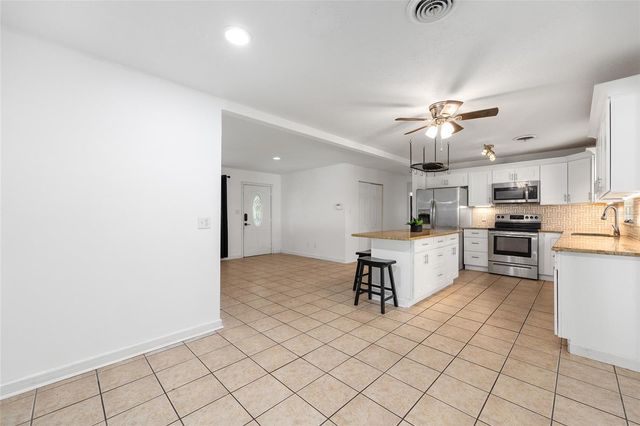 1921 NE 49TH AVENUE, Ocala, FL 34470