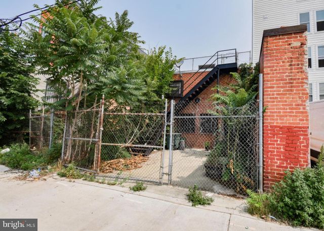 1919 BENNING RD NE, Washington, DC 20002